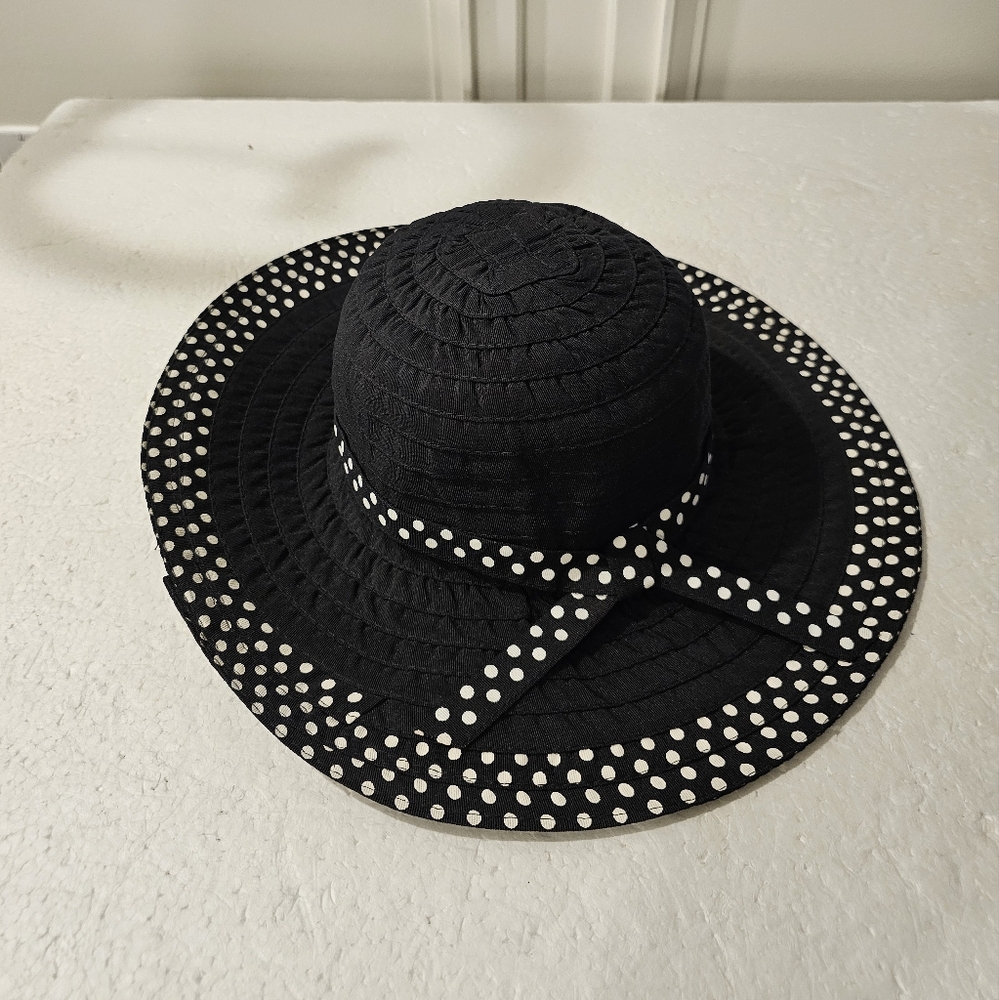 Sun Hat - Picture 1 of 5